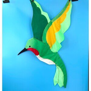 VINTAGE HUMMINGBIRD SHAPED NYLON WIND SOCK GARDEN FLAG